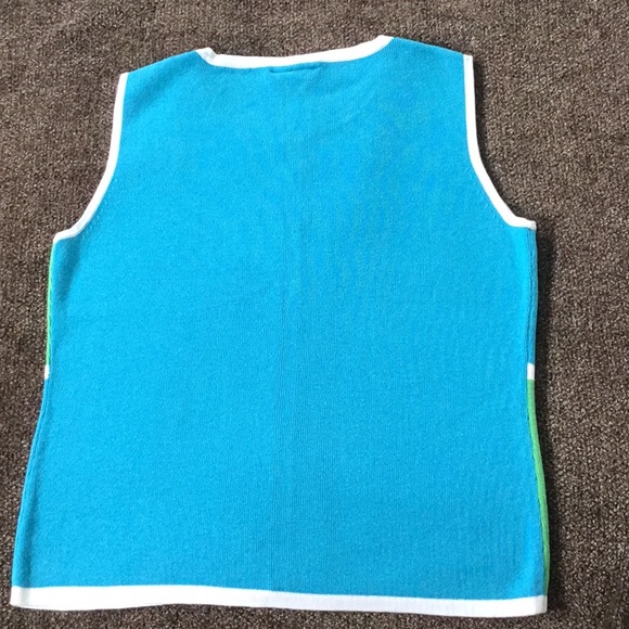 Designers Originals color bloc sleeveless sweater. - Picture 3 of 3